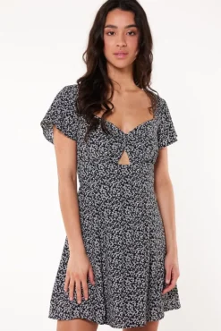 Jurken<America Today Jurk Dawn Flowerblack|Black