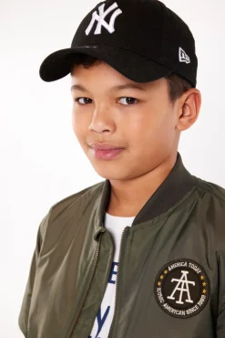 Accessories|Accessoires<America Today New Era pet 940 adjustable Black/white|Navy/white|Red/white